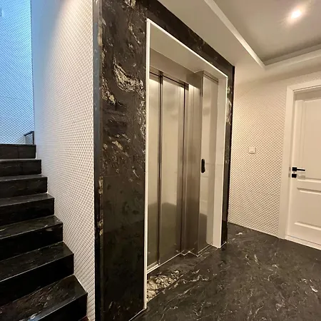 Trendy Rooftop Pool House Holiday home